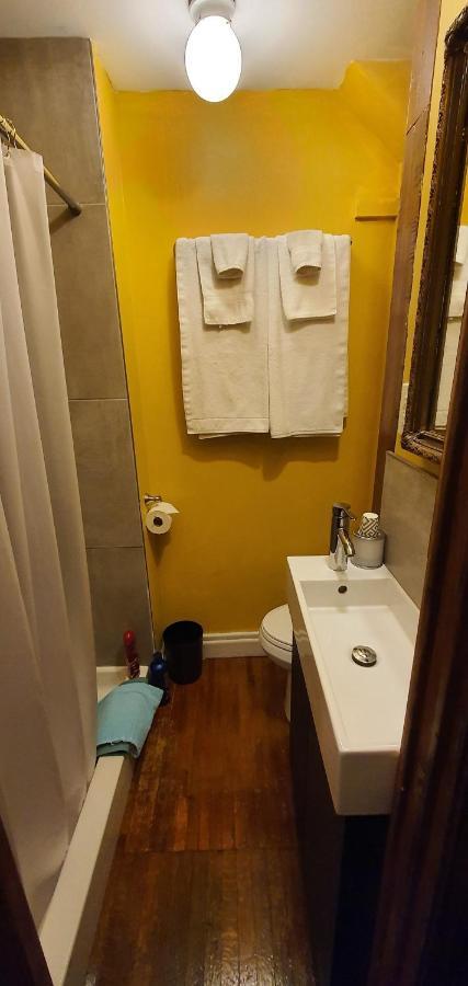 Chambre avec Lit King-Size et Salle de Bains Externe Privative