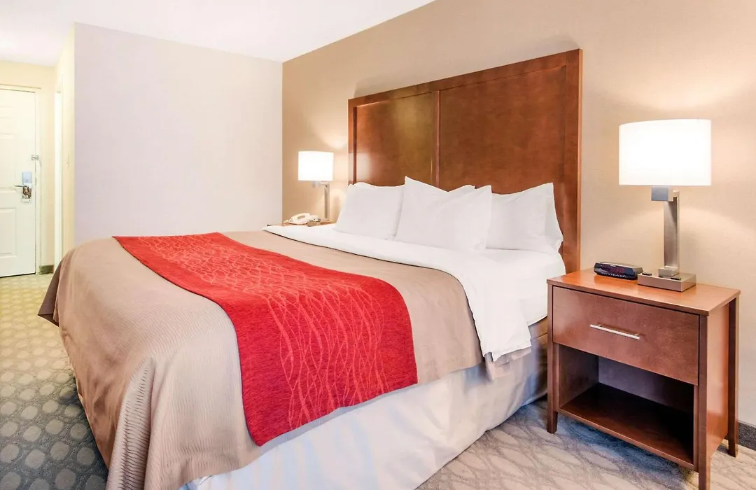 Comfort Inn Fallsview-1