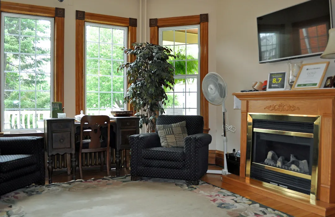 Ellis House Bed & Breakfast-1