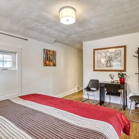 Entire 2Nd Floor, Private Entrance, 3Bds & 2Baths, Niagara Falls-2