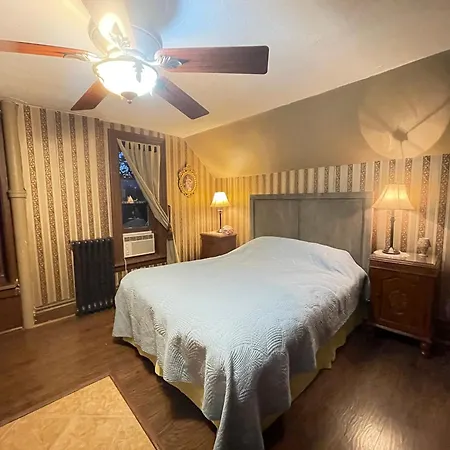 The Red Star Room D-3