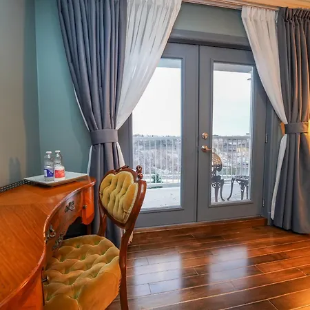 Niagara Grandview Boutique Hotel-3